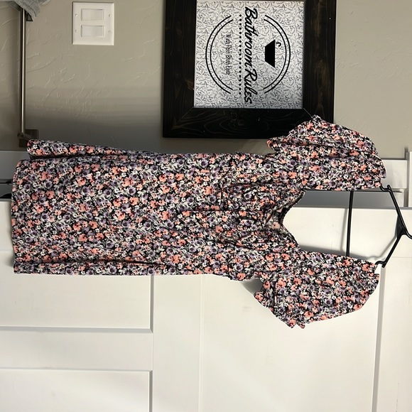 Floral Dress - Picture 2 of 7